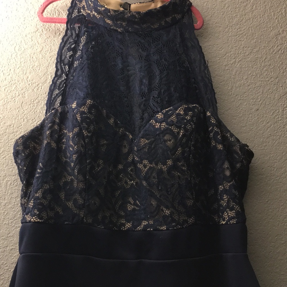 Dress 🦋 - Picture 2 of 4